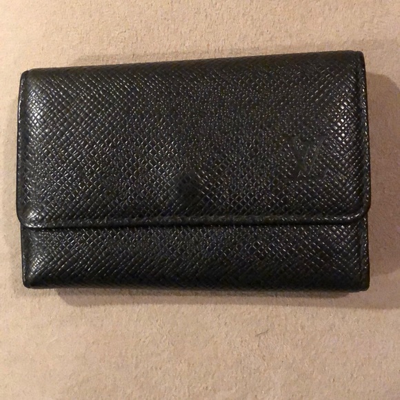Louis Vuitton Accessories - LV key holder